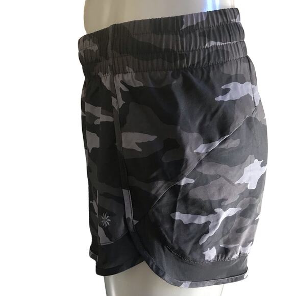 Athleta Mesh Racer Run Short 4" Camo Black Gray Women's Size XS - Picture 3 of 9
